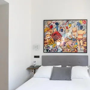 https://aiello-rooms.it-lombardy.com